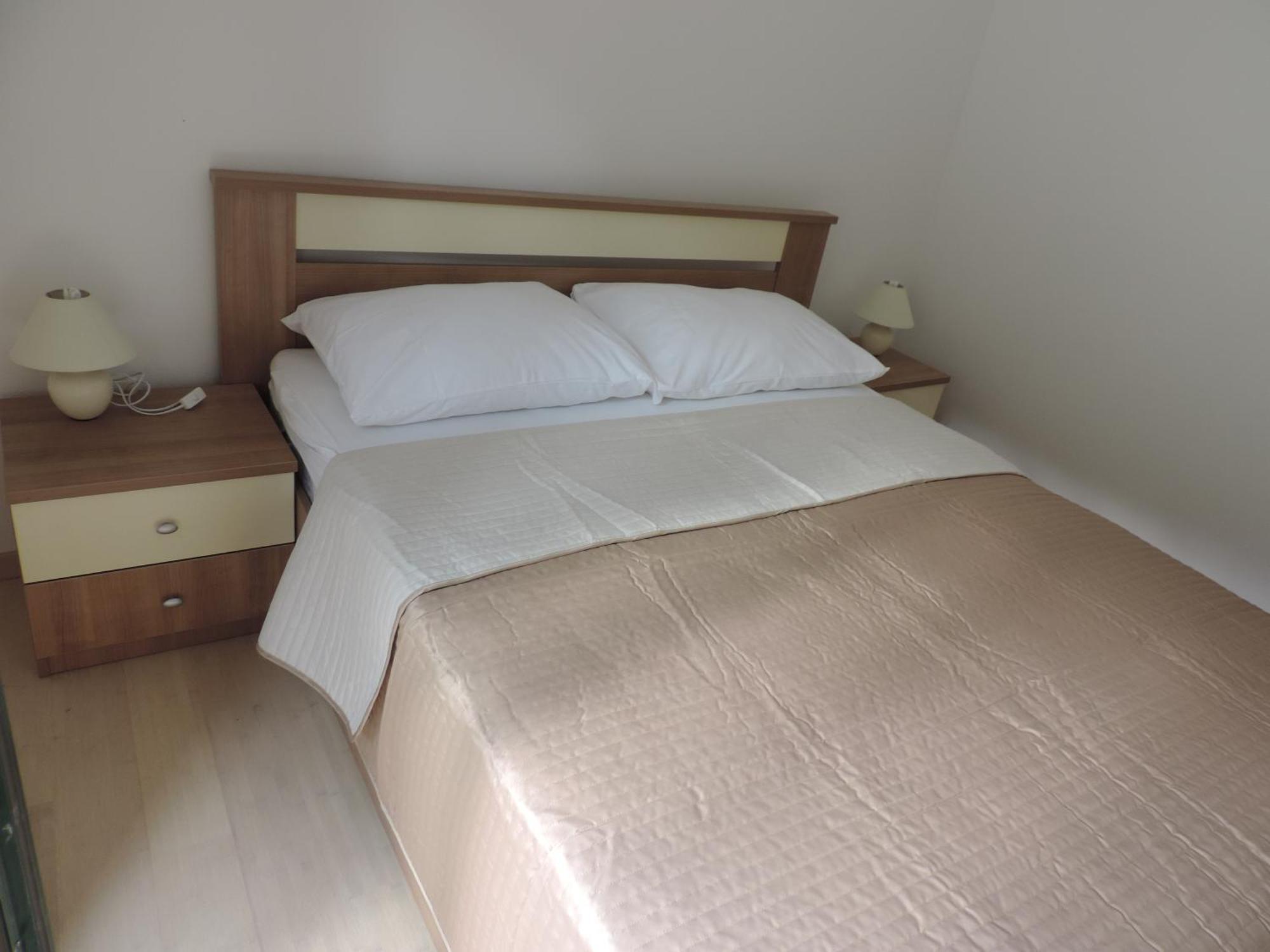 Apartments Lori Биоград на Мору Екстериор снимка