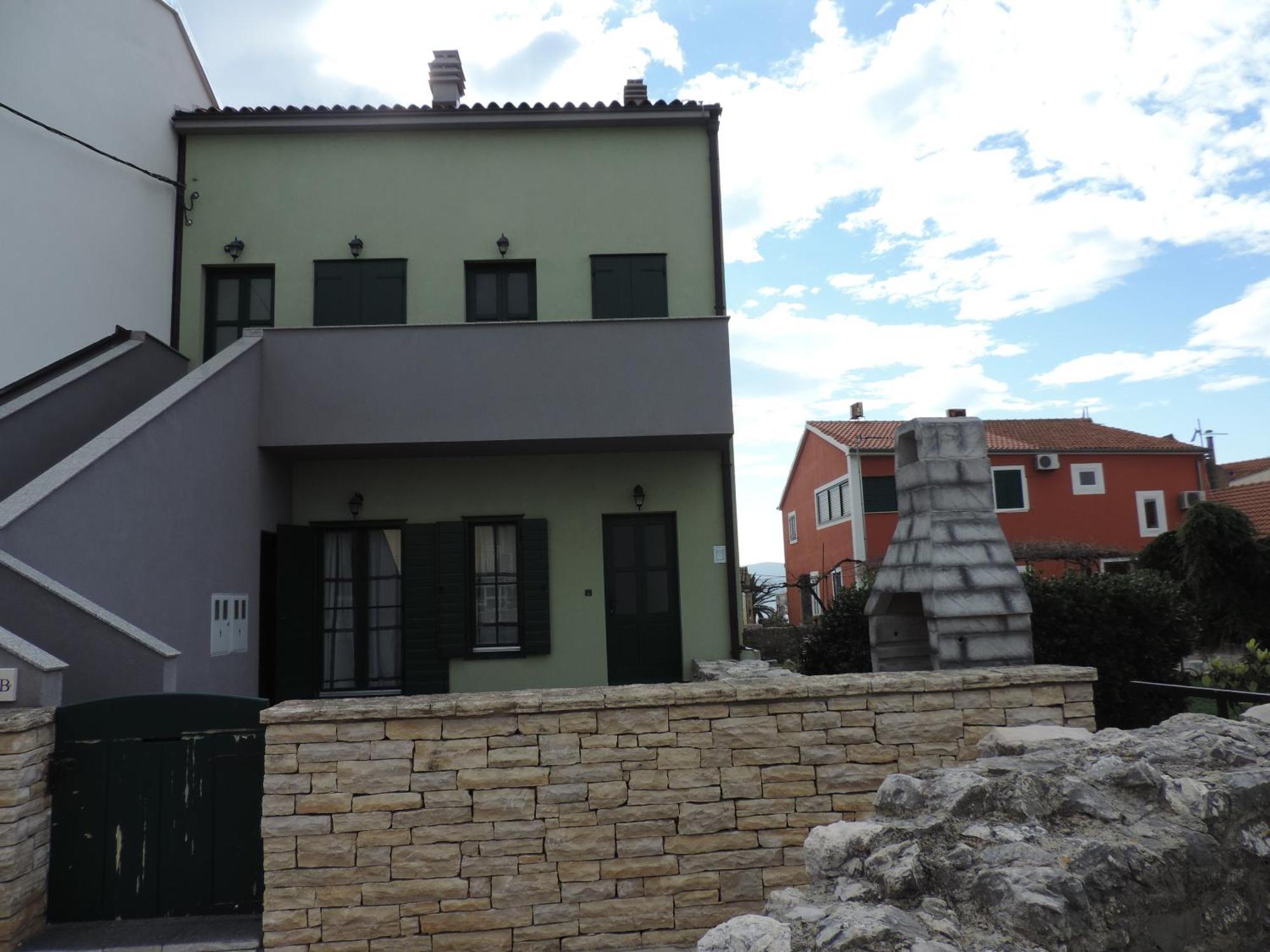 Apartments Lori Биоград на Мору Екстериор снимка