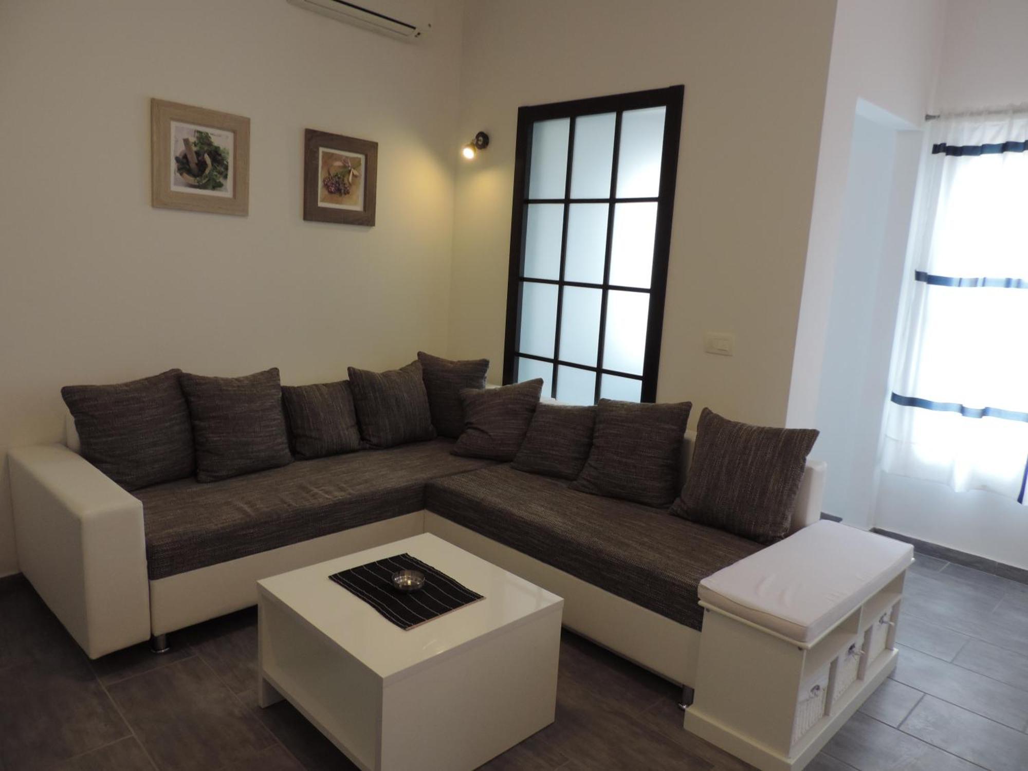 Apartments Lori Биоград на Мору Екстериор снимка