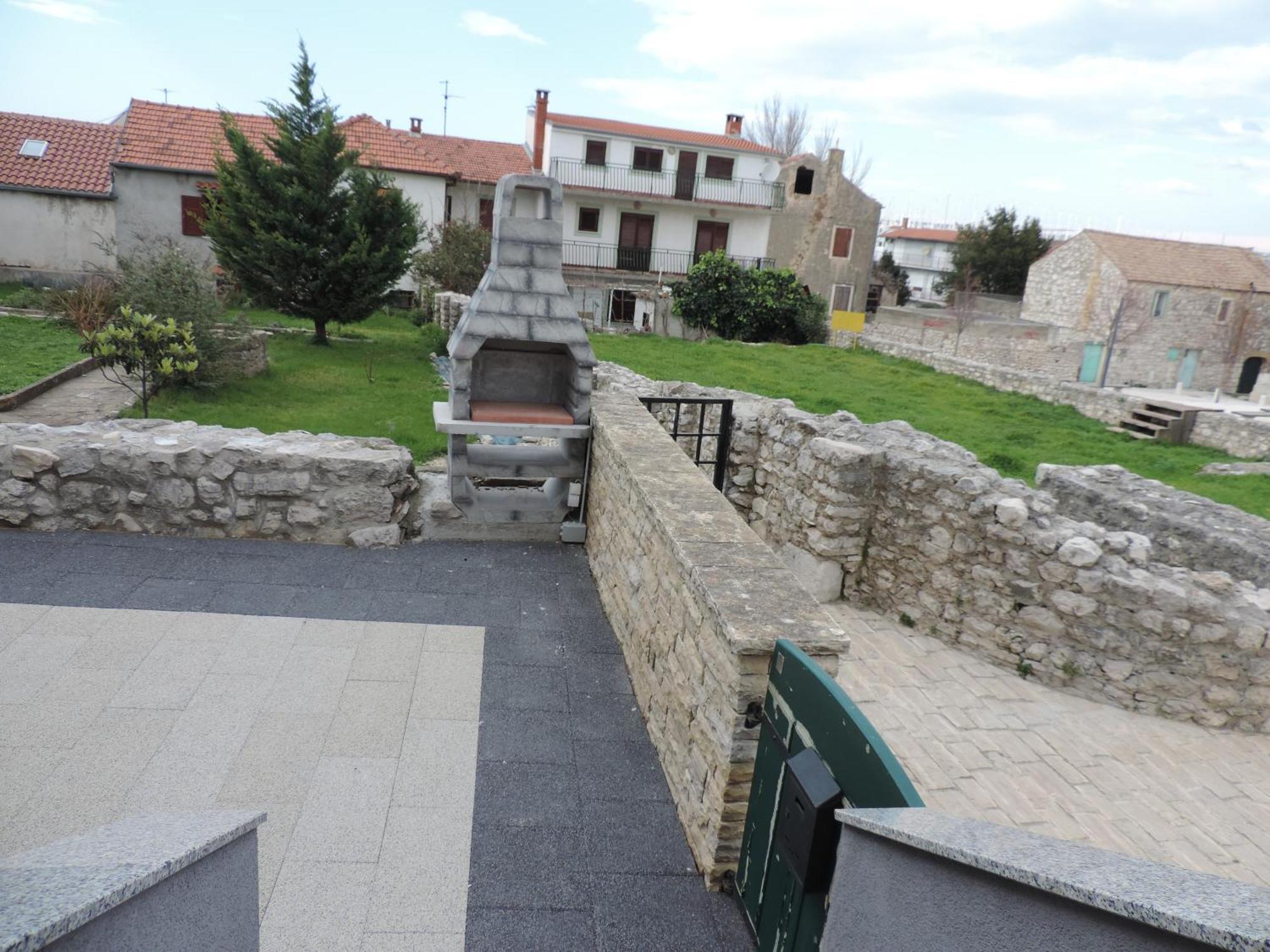 Apartments Lori Биоград на Мору Екстериор снимка