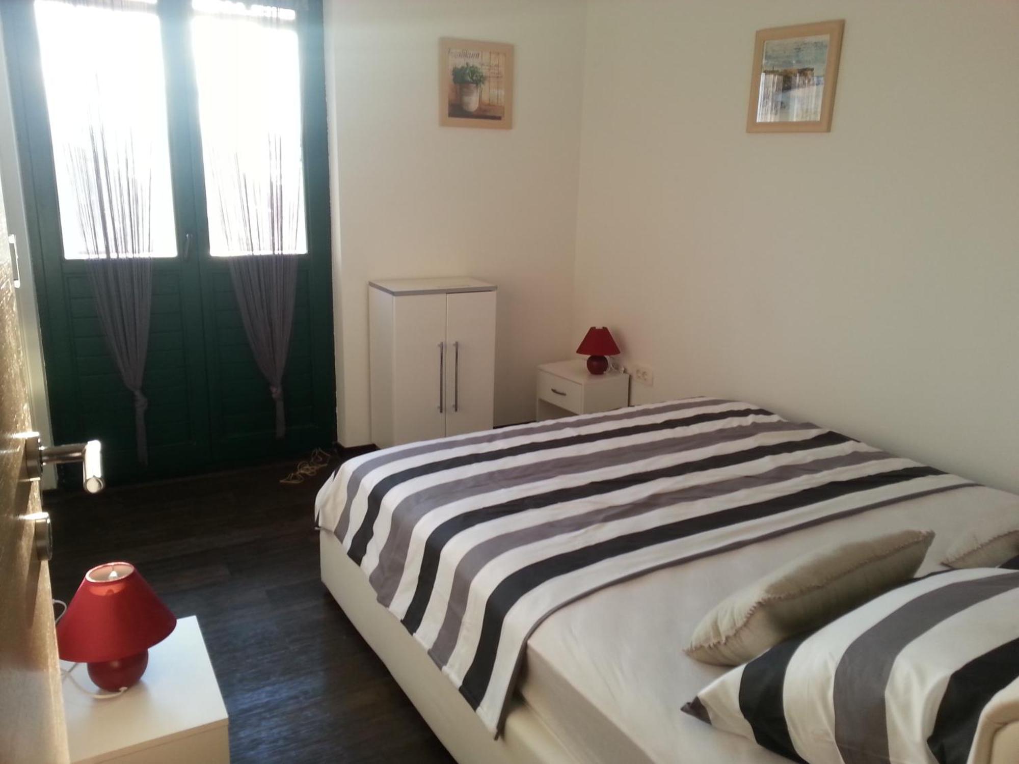 Apartments Lori Биоград на Мору Стая снимка